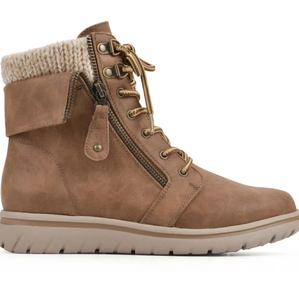 White Mountain Hope Booties size 9.5. Brand new in box. Color is tan. - Picture 2 of 5